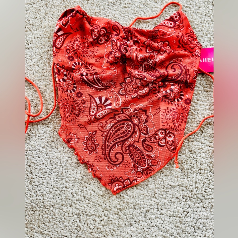 SALE $10 Handkerchief Crop Top NWT